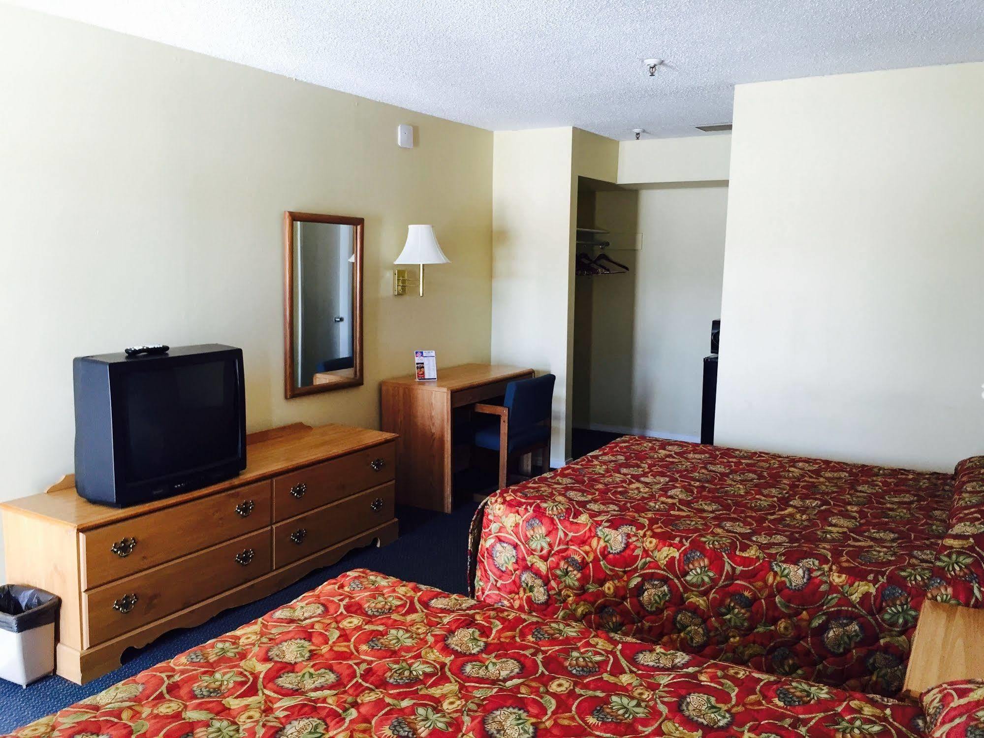 Welcome Inn And Suites Saginaw Bagian luar foto